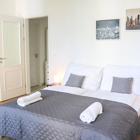 Rose Suites And Rooms Praha Exteriér fotografie